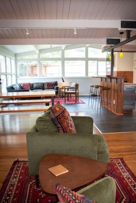 Newly Renovated Arcata Sunny Mid-Century Gem Villa Luaran gambar